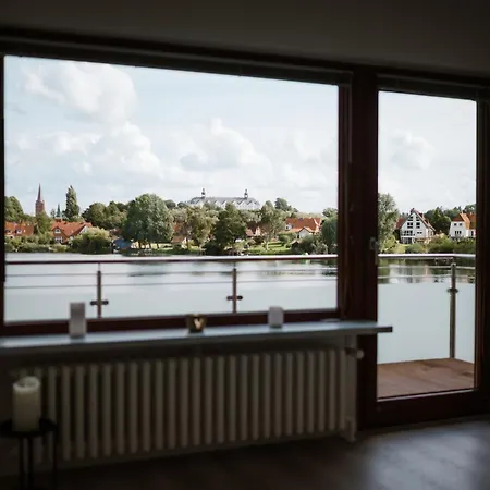 Panorama-seeblick, Privater Steg, Balkon, Parkplatz Plön