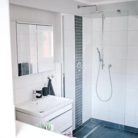 Panorama-seeblick, Privater Steg, Balkon, Parkplatz Appartement *