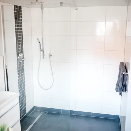 Panorama-seeblick, Privater Steg, Balkon, Parkplatz *